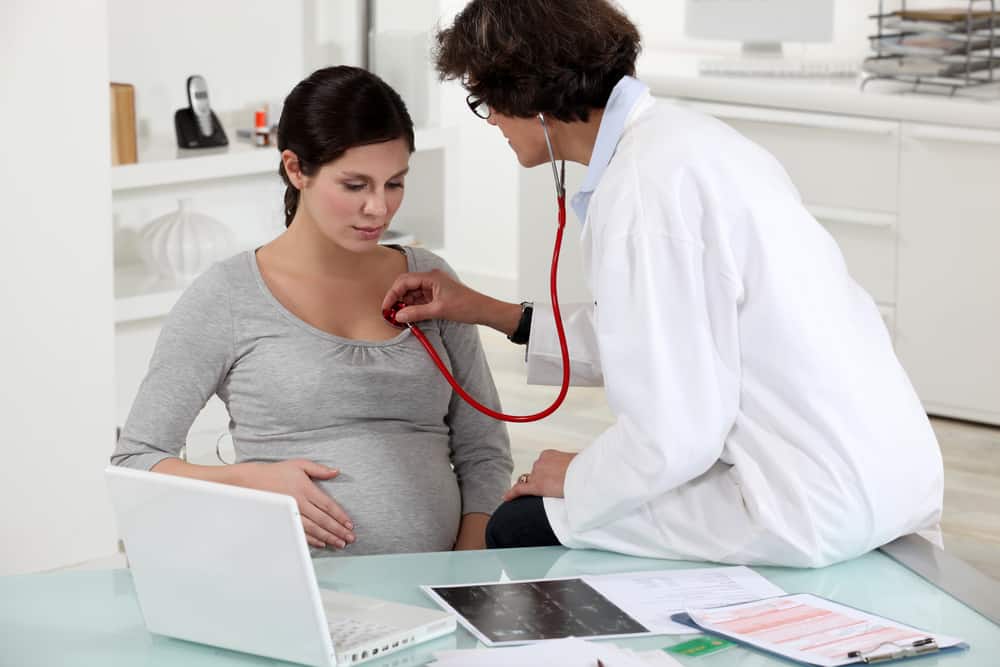 임신 중 심장 박동의 원인과 제어 방법