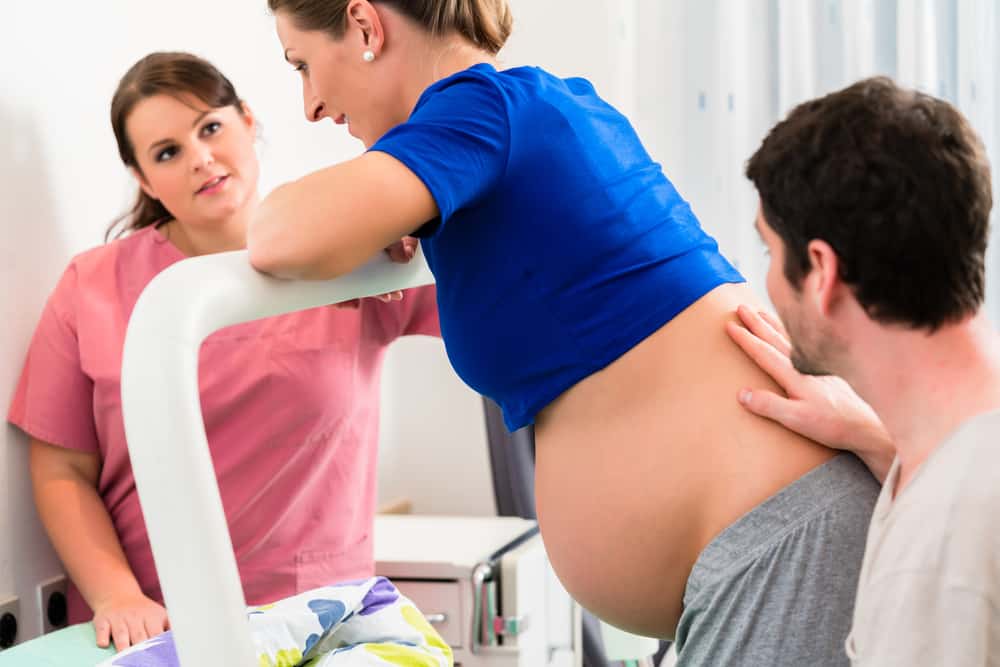 Riesgos y efectos secundarios de las inyecciones epidurales durante el trabajo de parto
