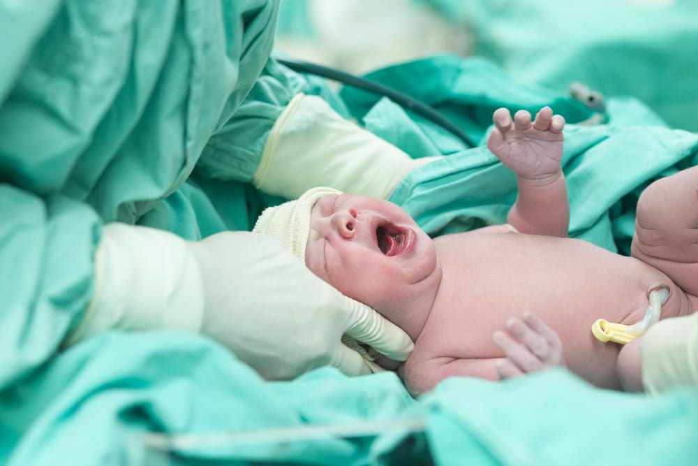 Hypnobirthing verstehen, eine Geburtstechnik, die den Körper der Mutter entspannter macht