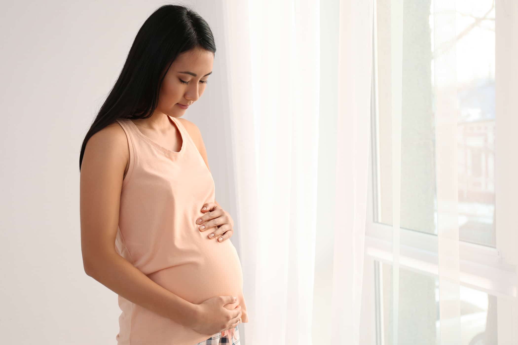42주 이상 임신한 경우 산모가 겪을 수 있는 합병증의 4가지 위험(임신 후)