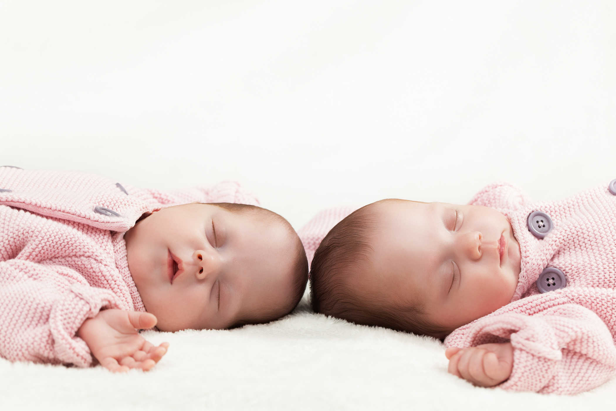 ¿Es posible tener gemelos si no hay gemelos en la familia?