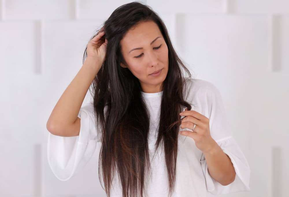 4 Wege, widerspenstiges Haar zu überwinden