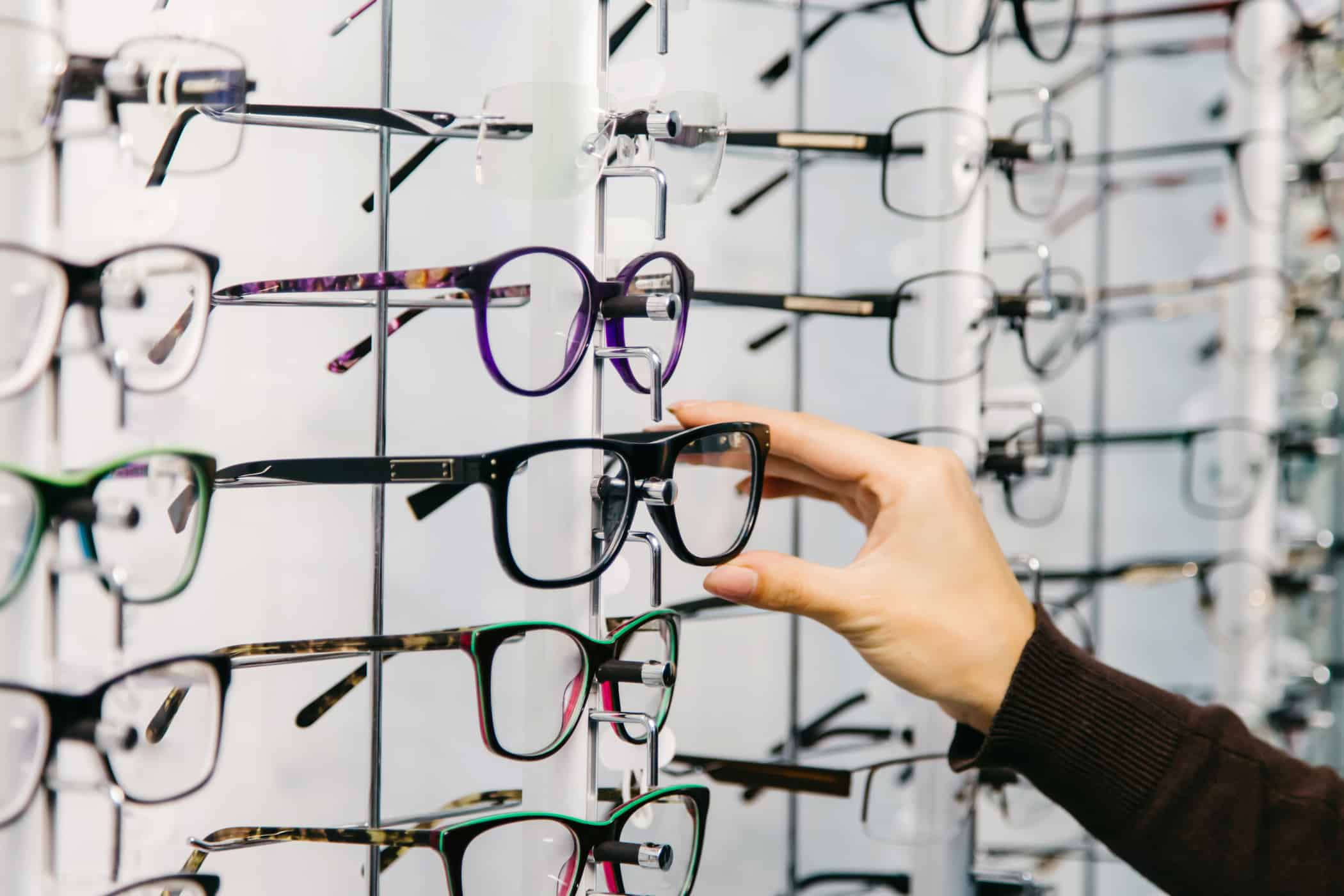 3 Arten von Brillengriff-Formmaterialien und ihre Vorteile