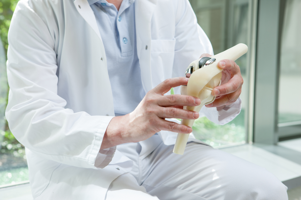 Verfahren und Risiken der Knieersatzoperation