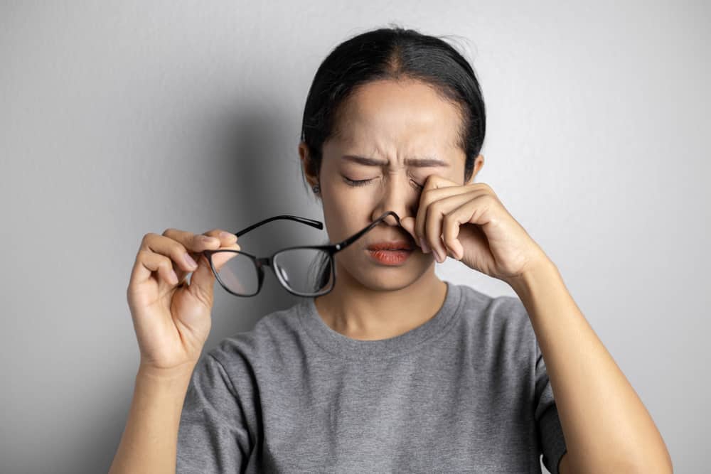4 häufige Arten von Schlaganfällen, die die Augen angreifen