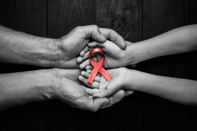 어린이의 HIV 감염: 원인, 증상, 치료 및 예방 방법