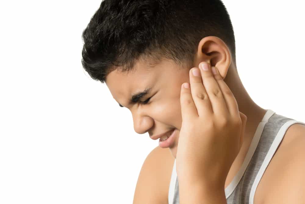 집과 의사에서 귀 감염을 치료하는 다양한 쉬운 방법