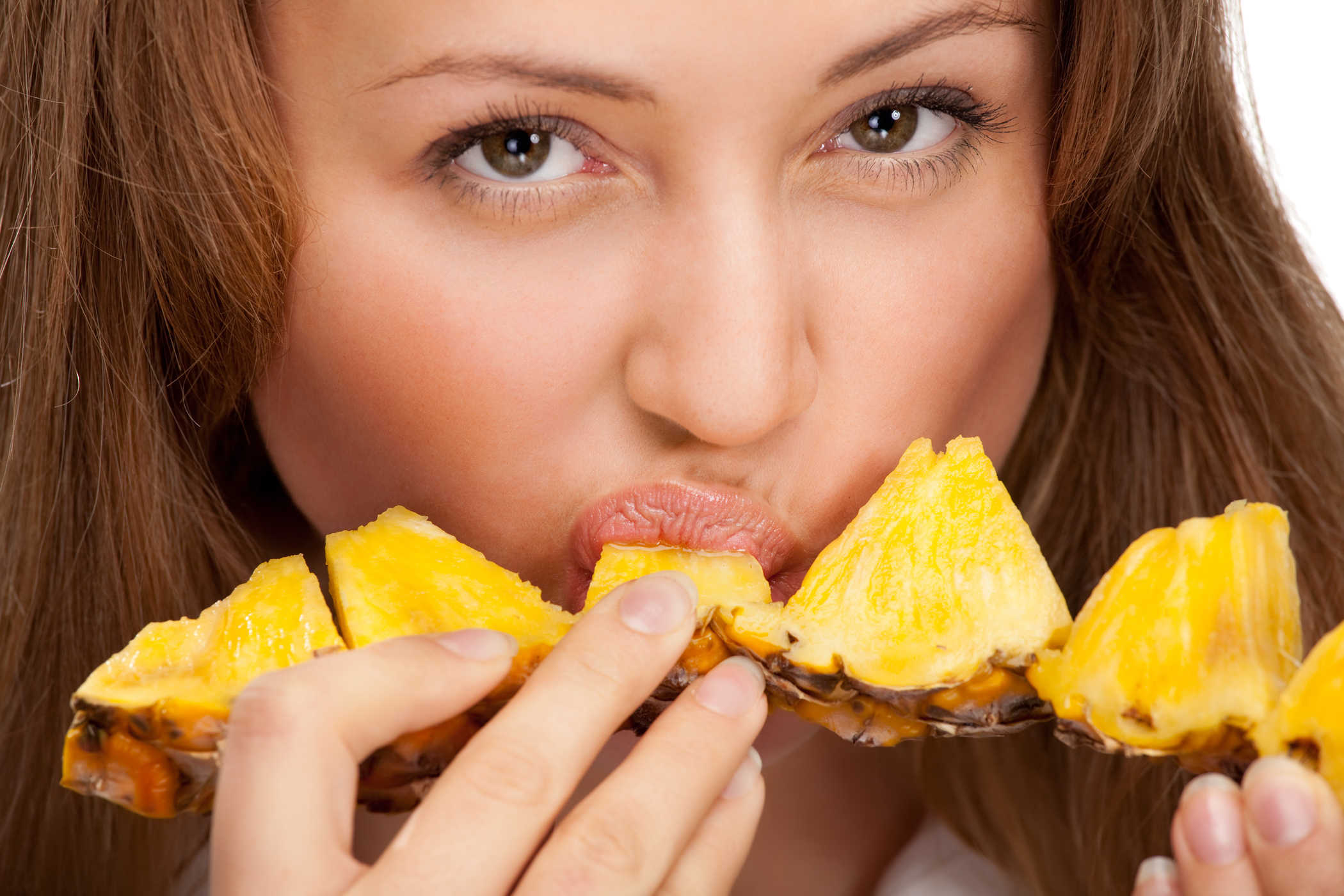 Čini li vašu vaginu tako slatkom jedenjem ananasa?