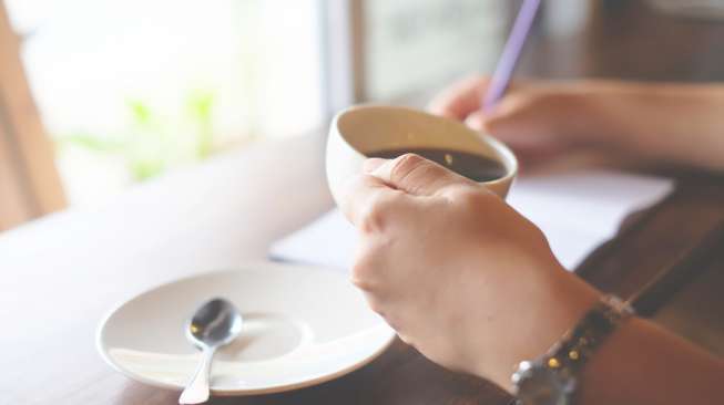 3 Gründe, Kaffee auf nüchternen Magen zu trinken Es ist nicht gut