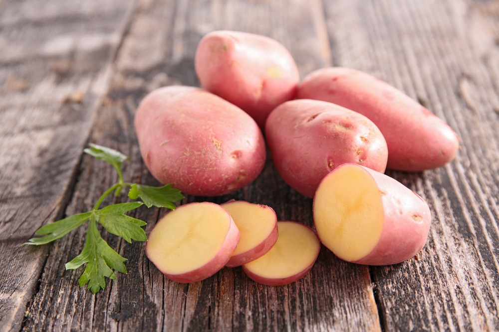 5 преимуществ красного картофеля, редких луковиц с высоким содержанием клетчатки