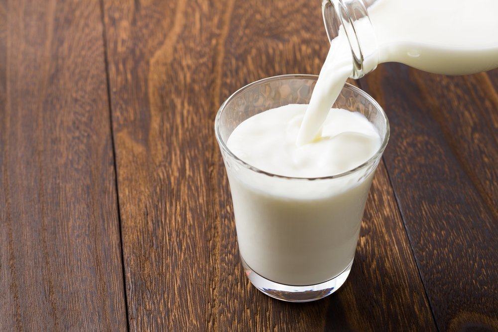 우유를 너무 많이 마시면 ​​다음 4가지 나쁜 영향을 미칩니다