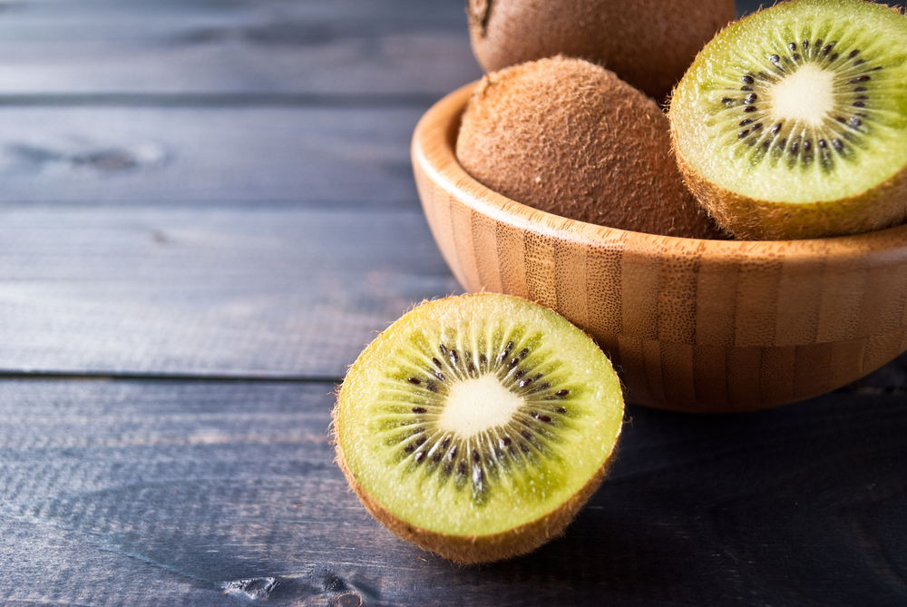 7 beneficios de comer kiwi durante el embarazo que no debes perderte