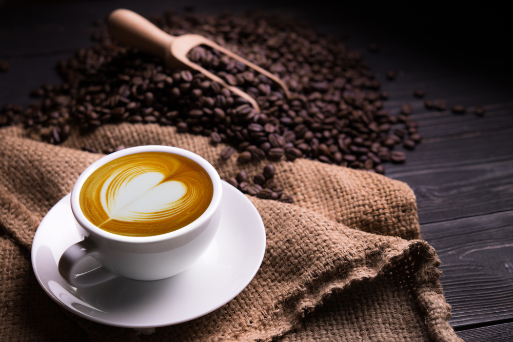 Могут ли люди с высоким уровнем холестерина пить кофе? Это объяснение