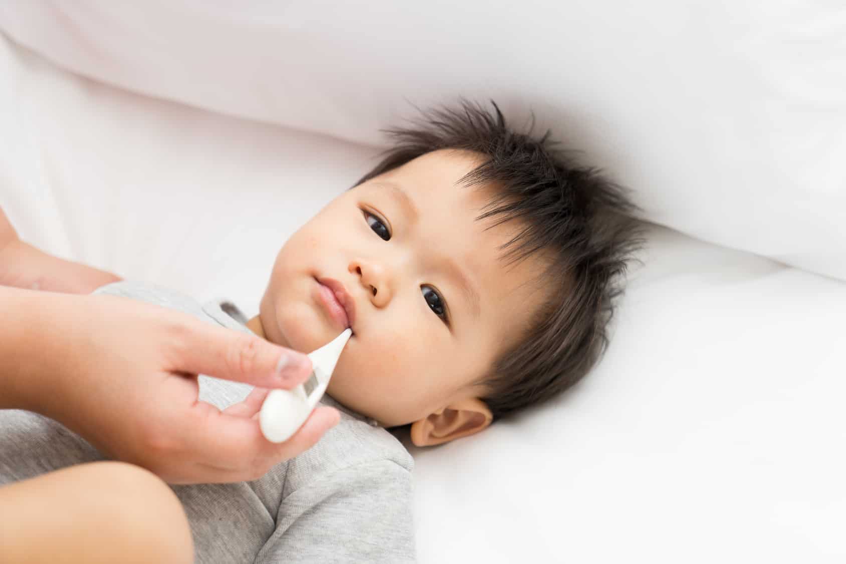 Maneras rápidas y efectivas de superar la fiebre en los niños pequeños