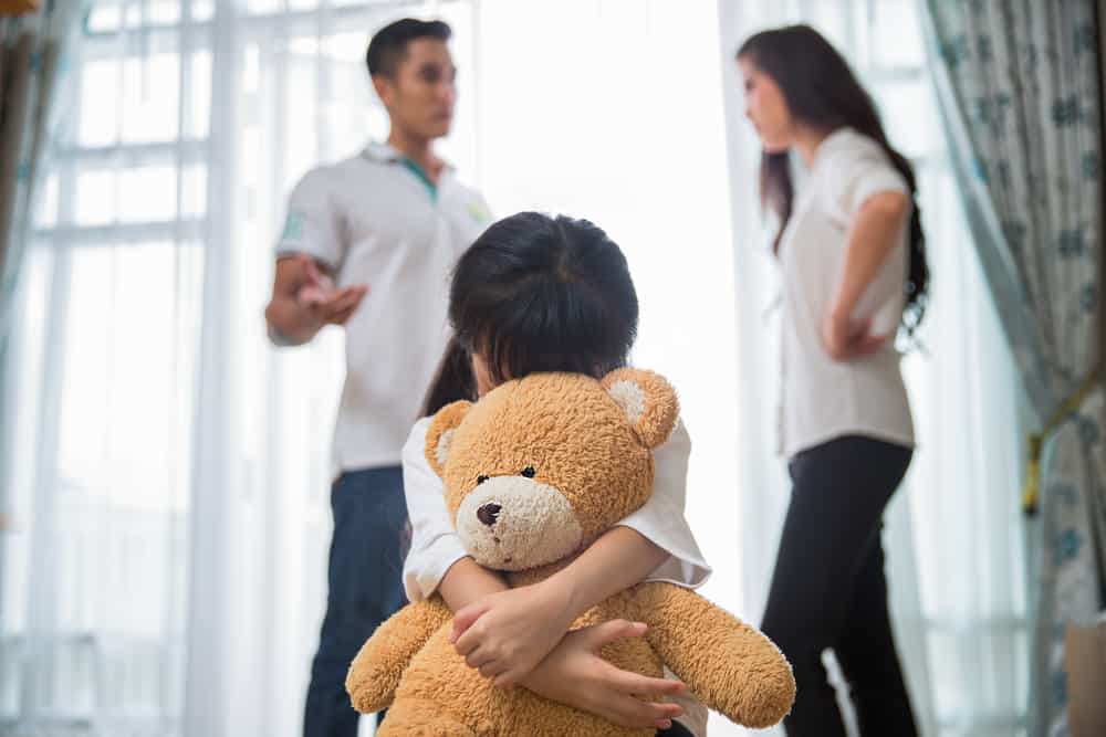 부모의 외도가 아동 심리학에 미치는 영향