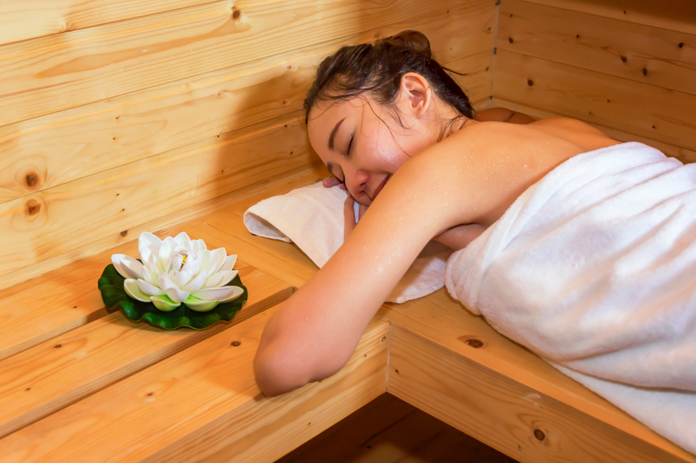 4 Nebenwirkungen, die auftreten können, wenn Sie in der Sauna bleiben