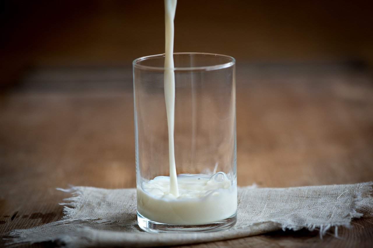 ¿Pueden los diabéticos beber leche?