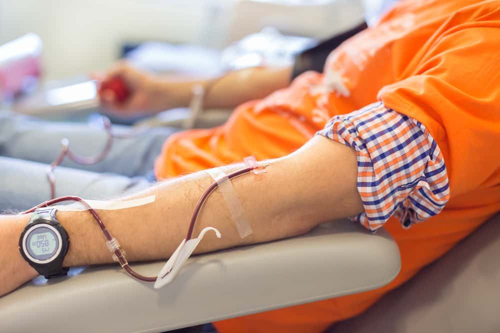 Was ist eine Thrombozytentransfusion im Gegensatz zur gewöhnlichen Blutspende?