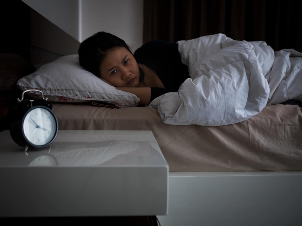 ¿Es cierto que la falta de sueño puede hacer adelgazar?