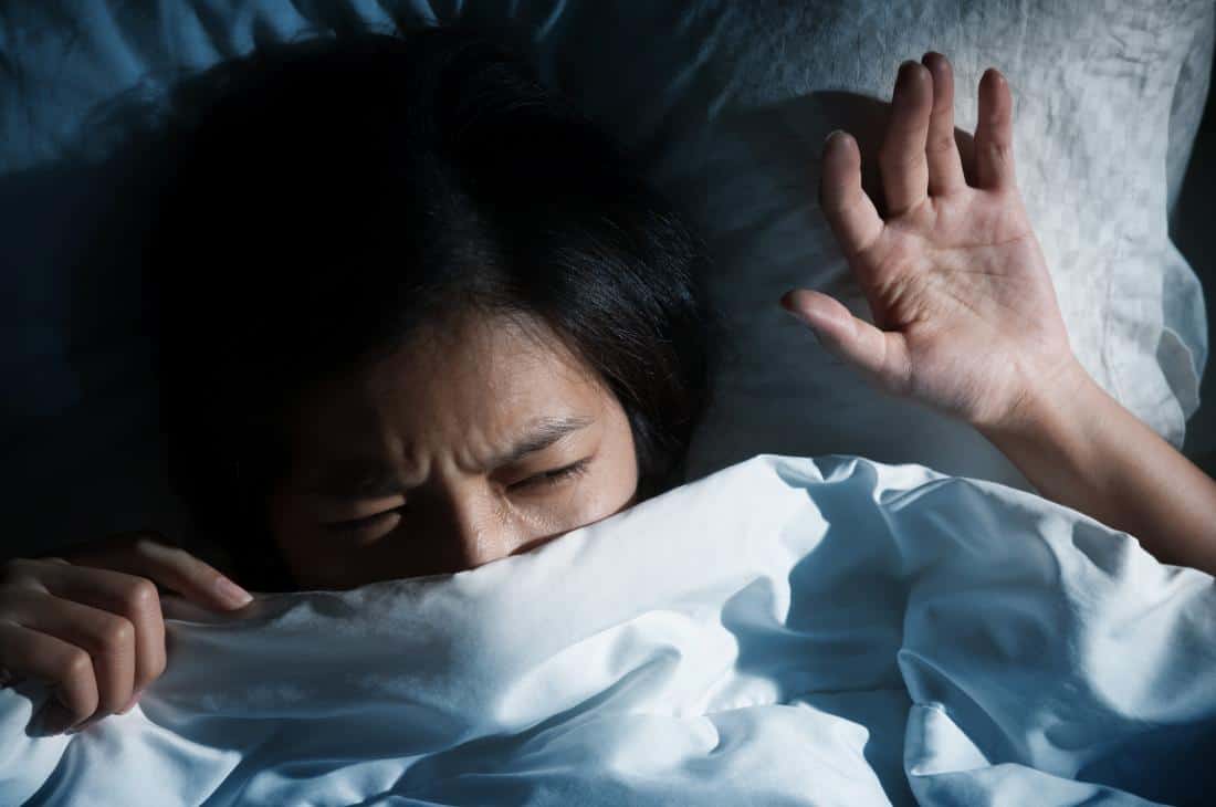 3 formas de superar la parálisis del sueño (parálisis del sueño)